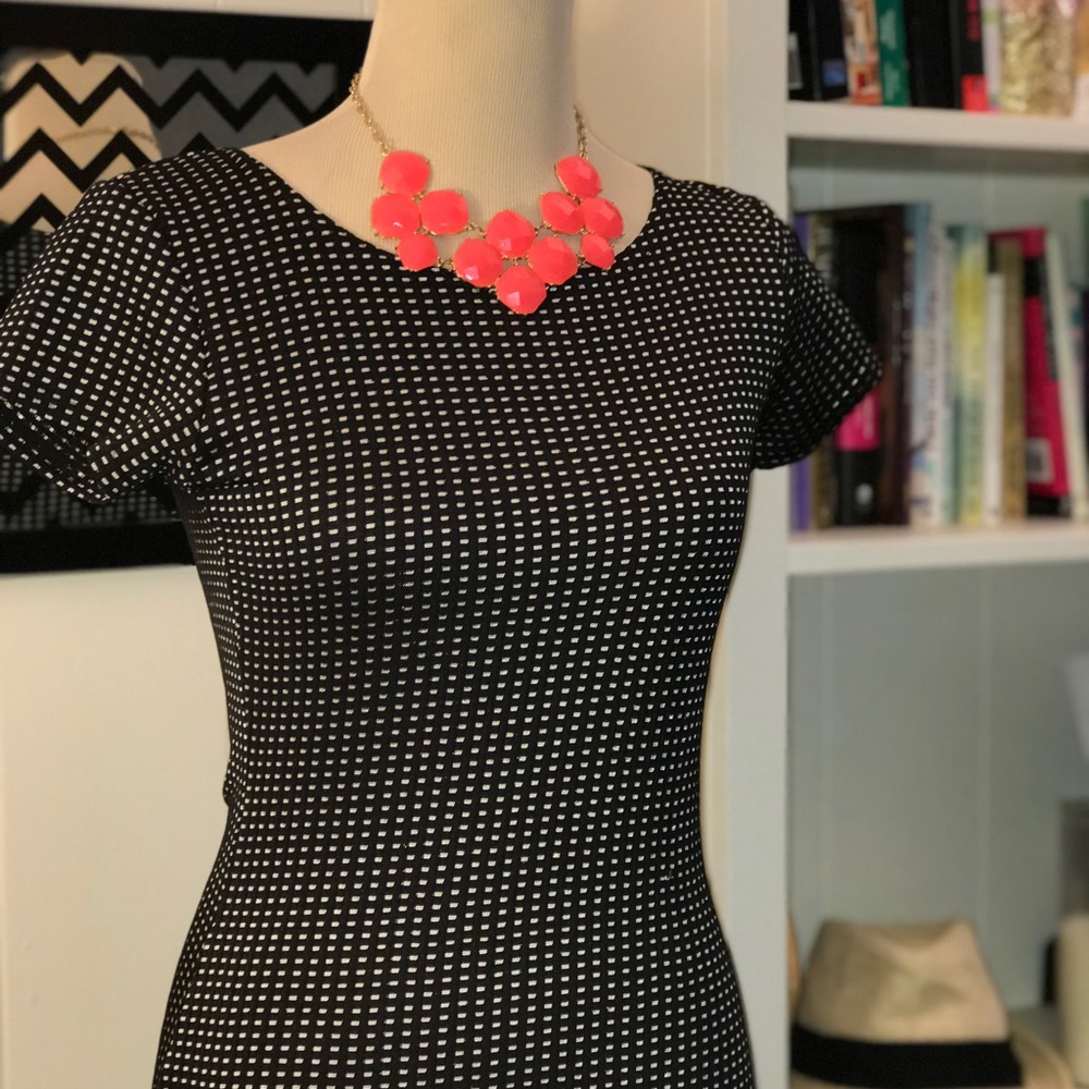 Sold - Picture 3 of 4